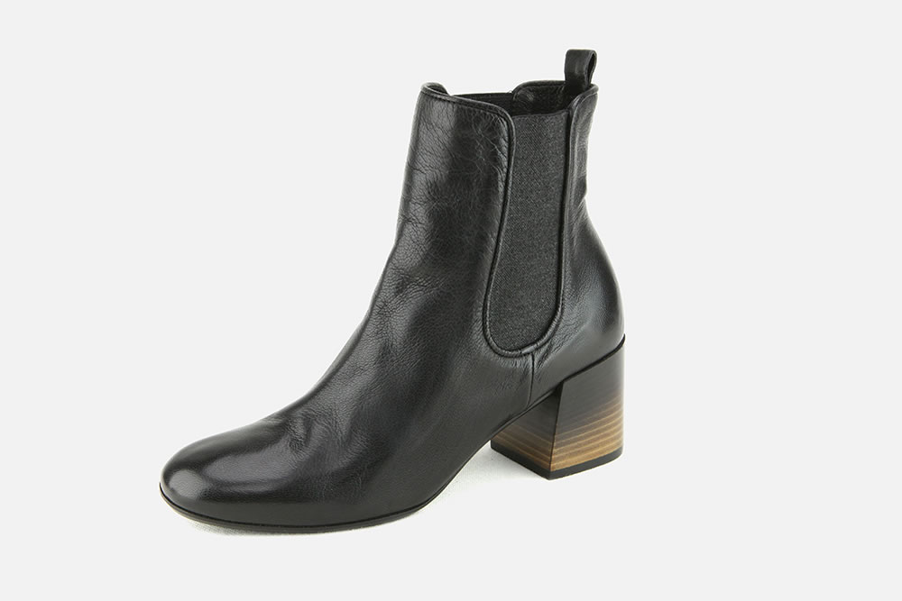 Alberto Fermani - NOIR Ankle boots on labotte