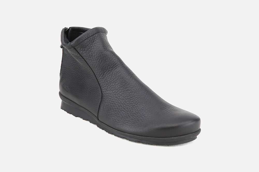 BARYKY BLACK Ankle boots on labotte