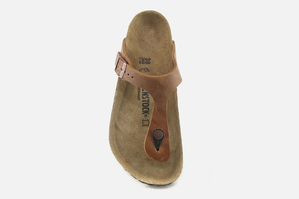 Birkenstock GIZEH ANTIQUE BROWN Sandals on labotte