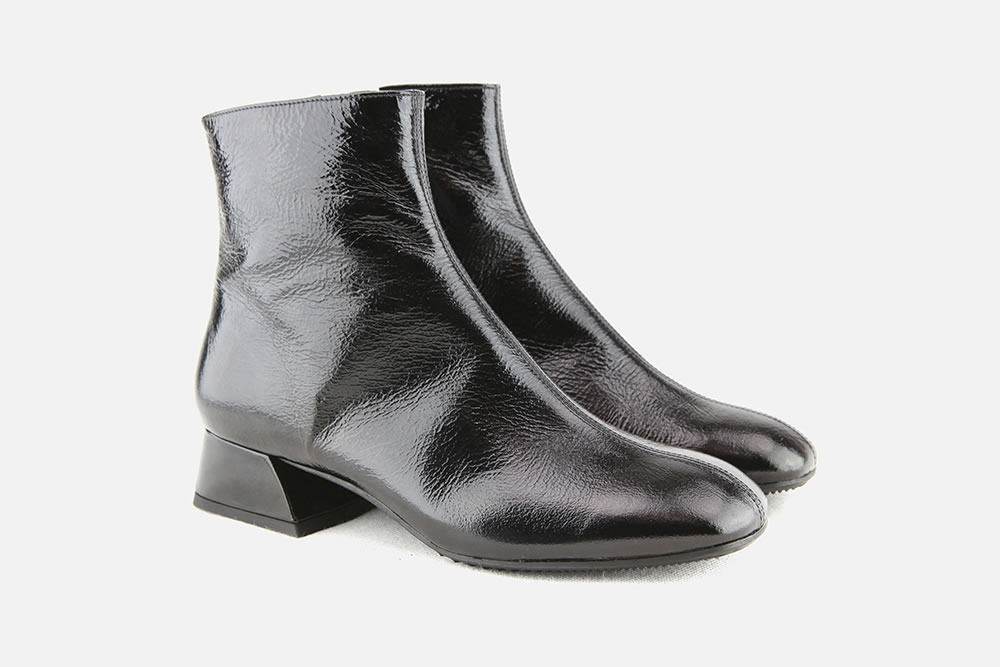 Brunate Bosco Vernis Noir Ankle Boots On La Botte Chantilly