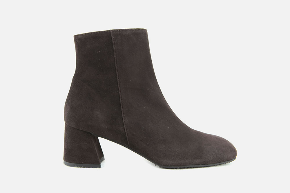 Brunate BRUGES DAIM MARRON Ankle boots on labotte