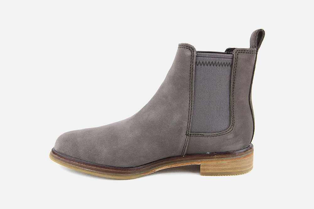 clarkdale arlo taupe