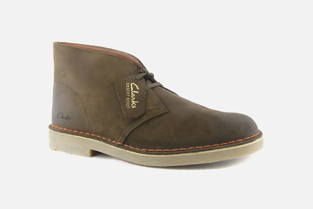 how do clarks boots fit