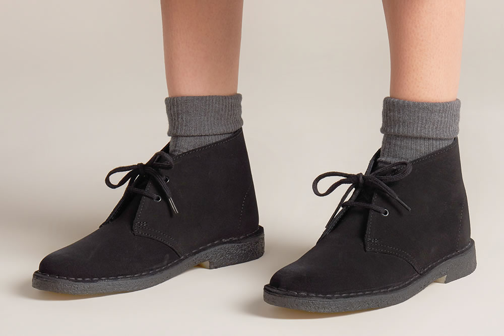 clarks desert boot black nubuck