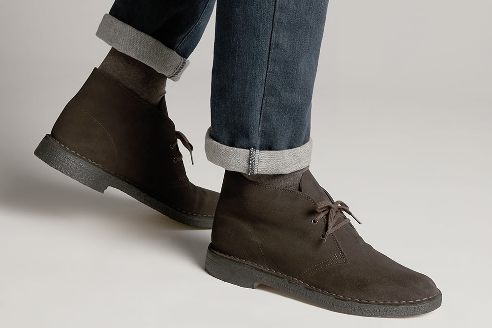 dark brown desert boots clarks