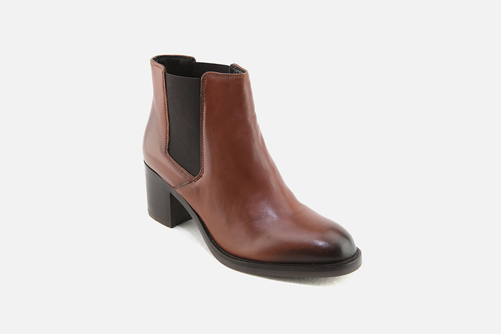 the bay clarks womens boots