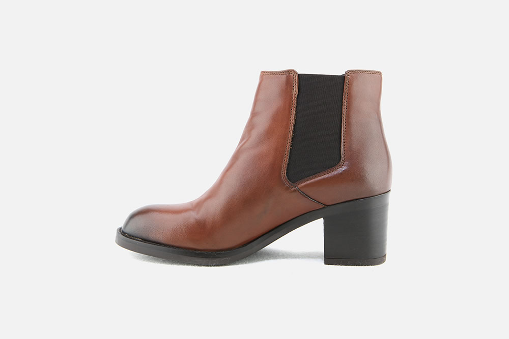 clarks mascarpone bay chelsea boot