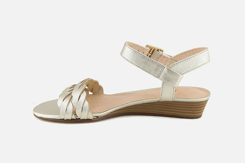 clarks mena blossom sandals