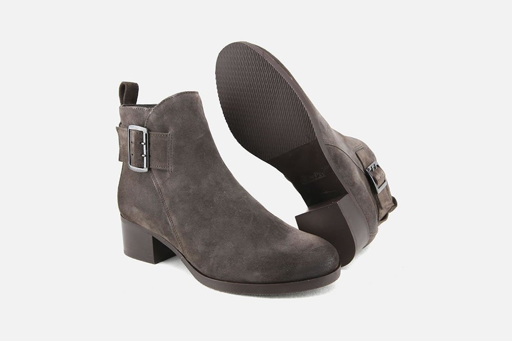 clarks mila