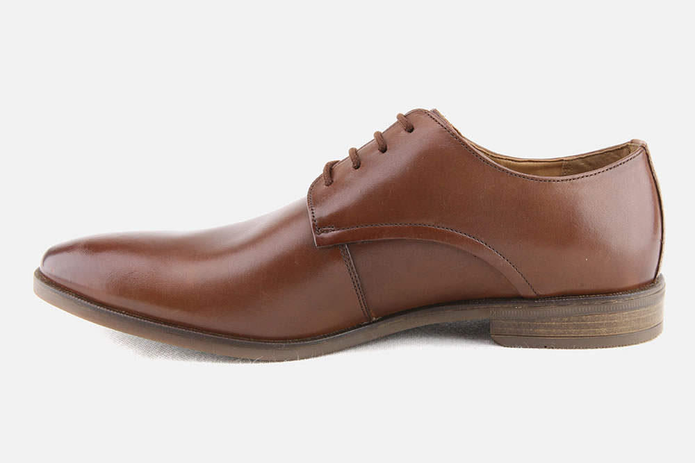 tan clarks shoes