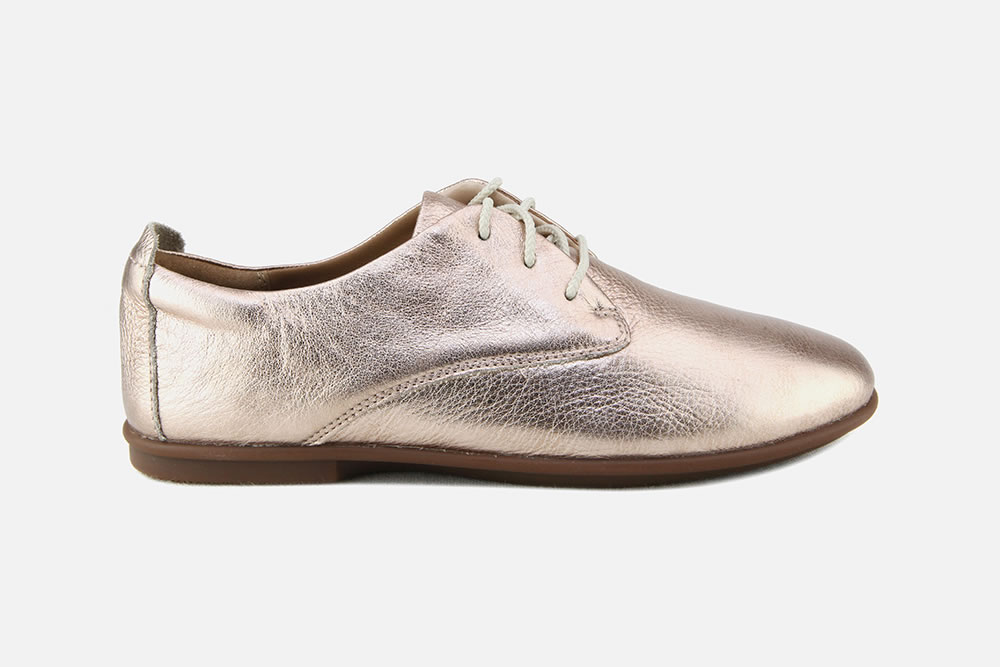 clarks gold shoes