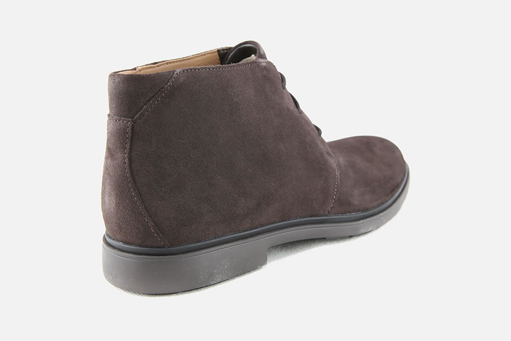 un tailor mid clarks
