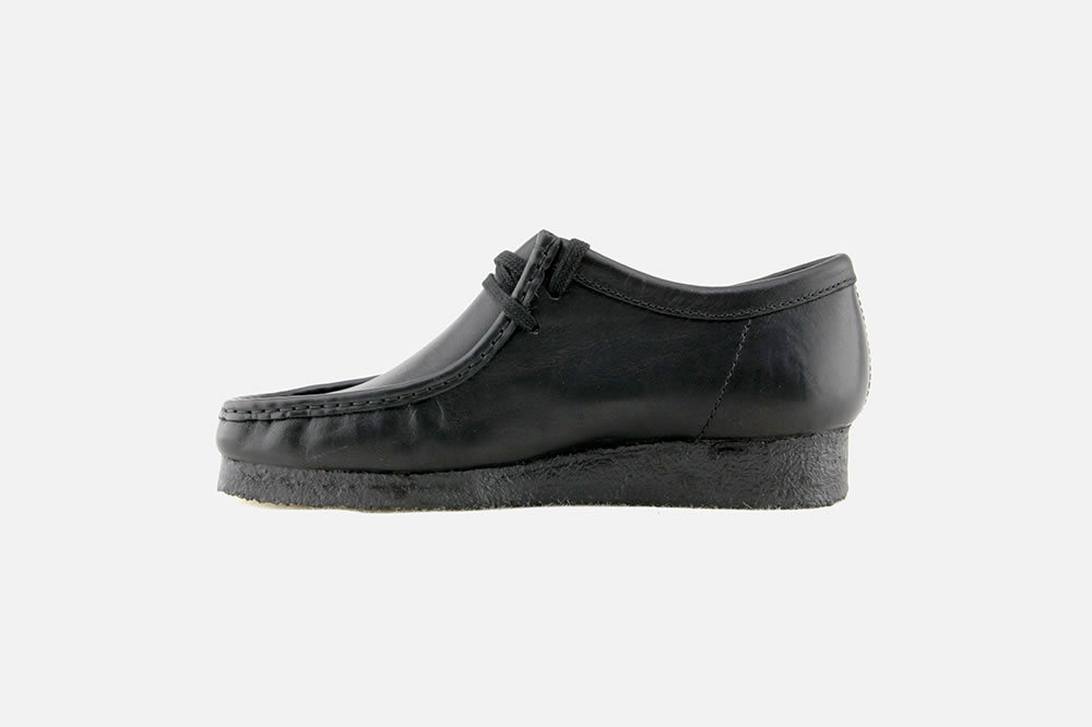 wallabees black school