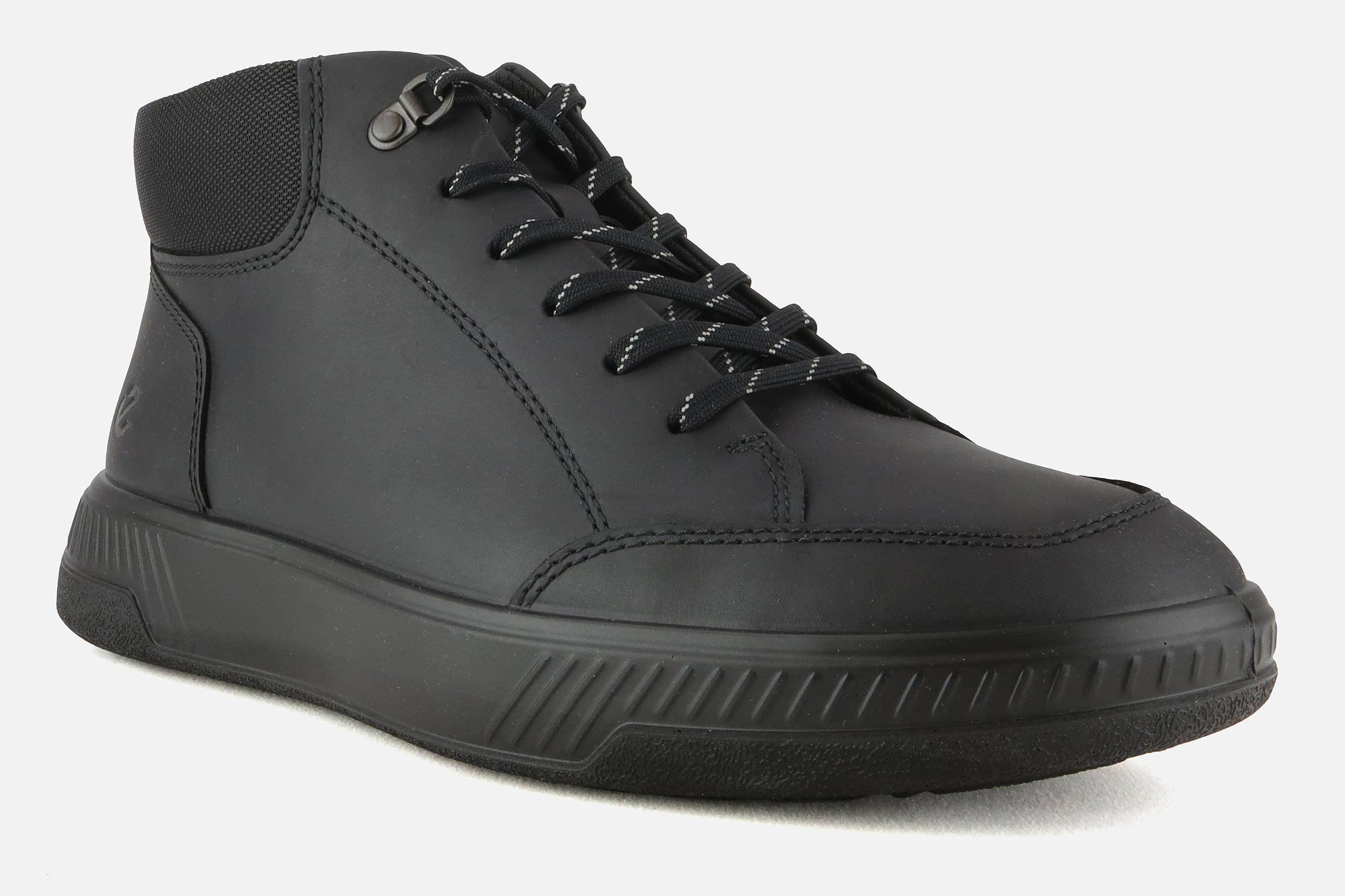ecco chukka boots