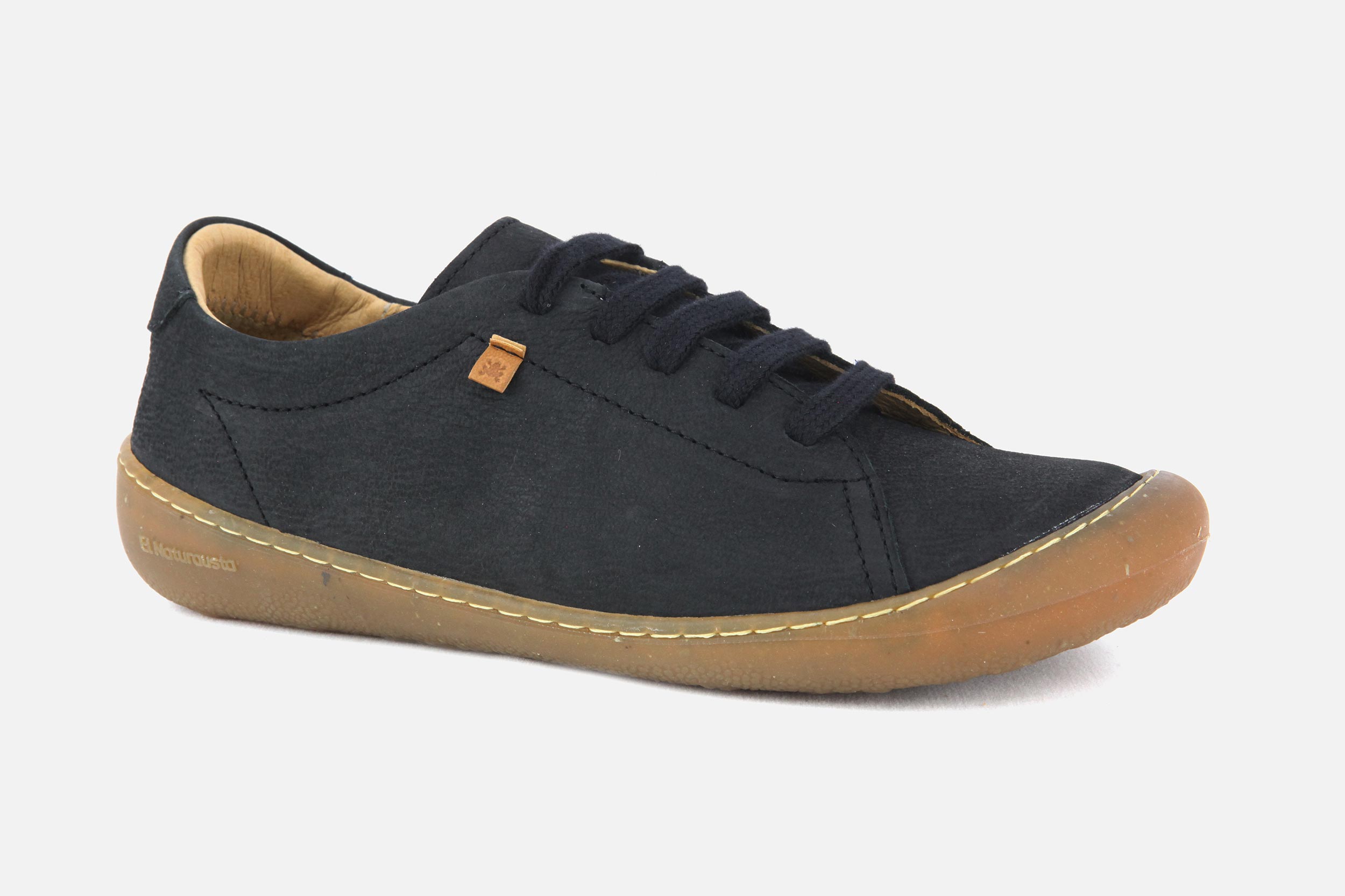 Naturalista shoes store