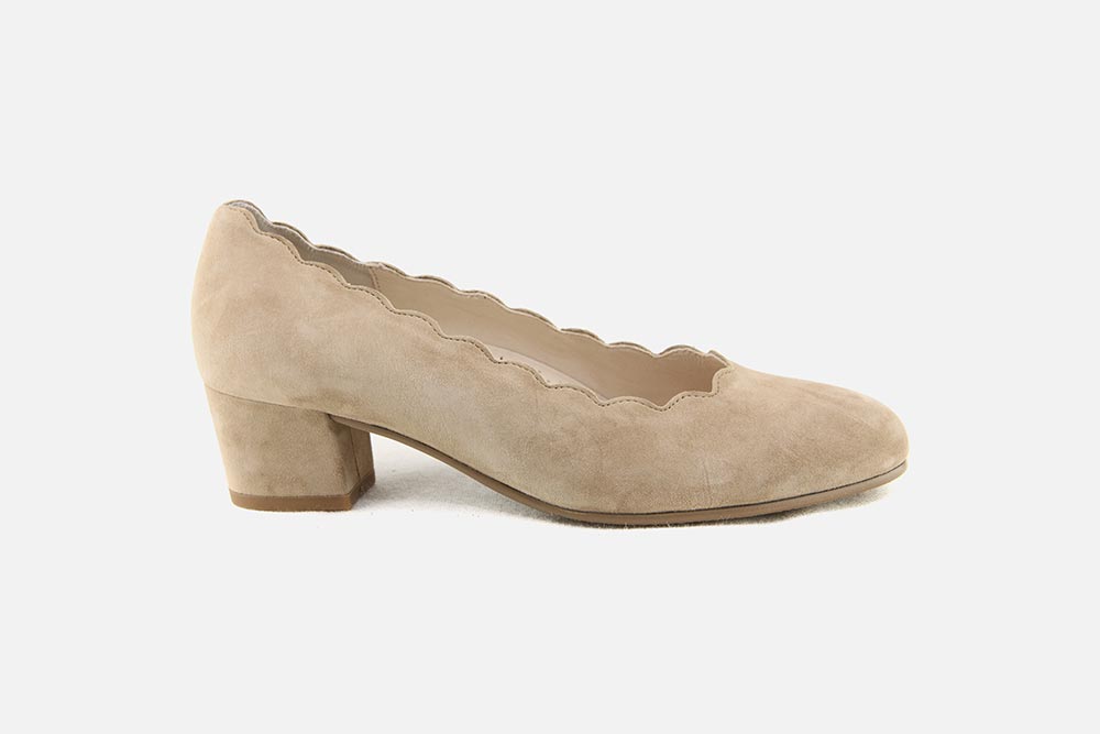 Gabor deals suede shoes