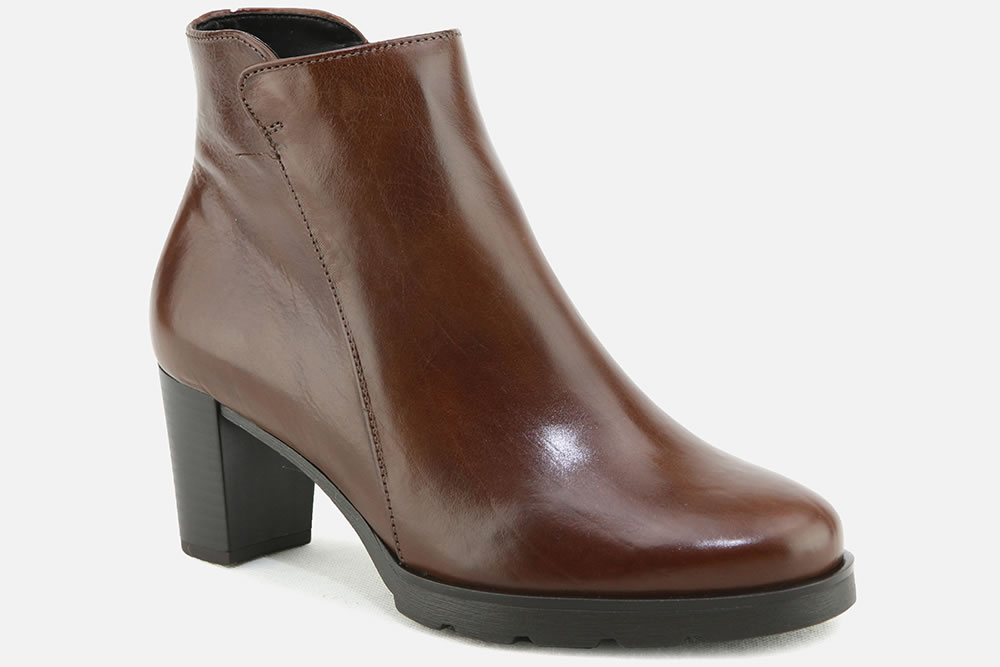 gabor boots cognac