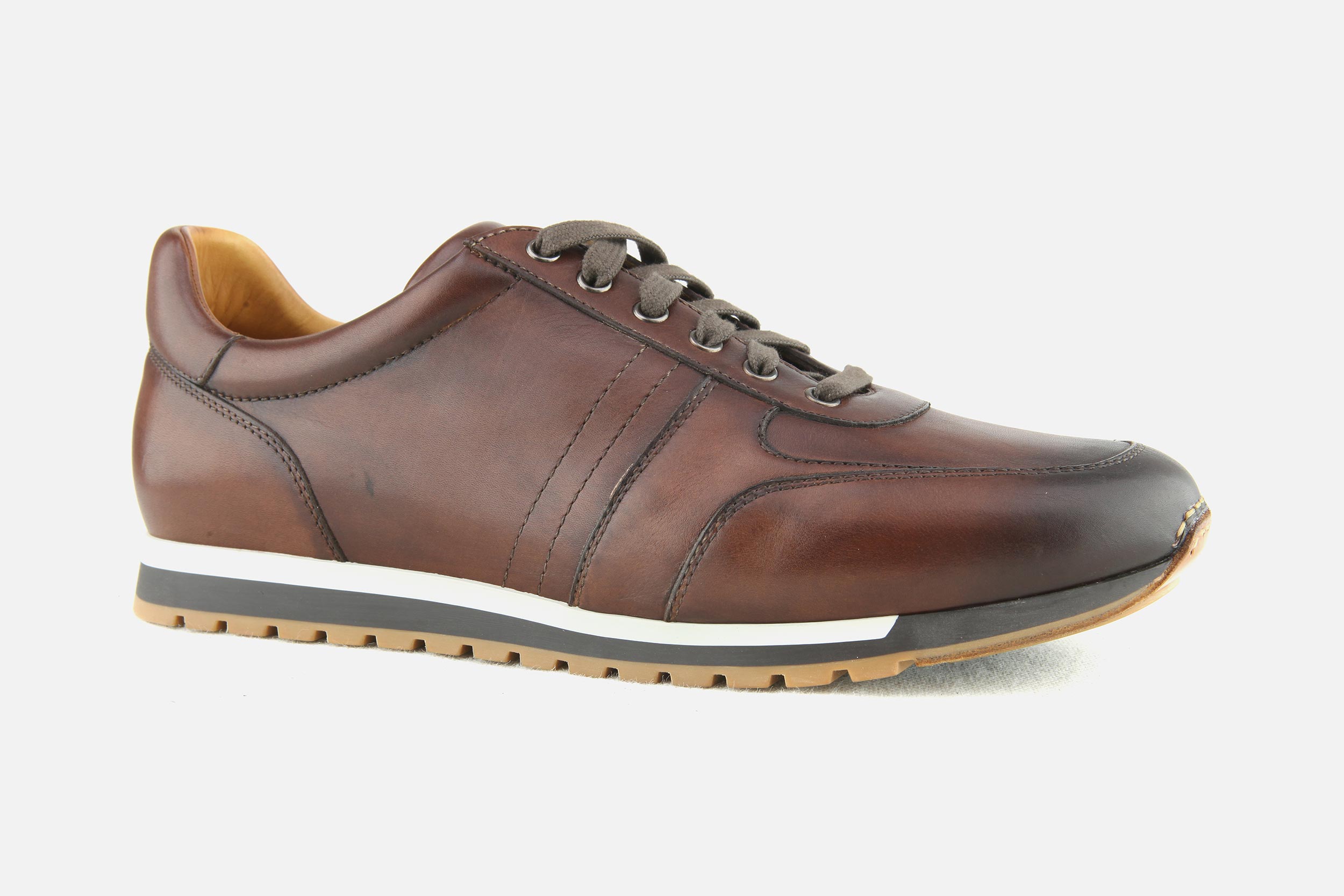 Magnanni RIVER CHESTNUT ANTIC Sneakers on labotte