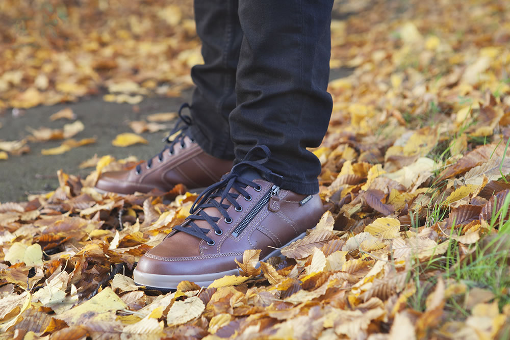 Mephisto LISANDRO ZIP CHESTNUT Sneakers on labotte