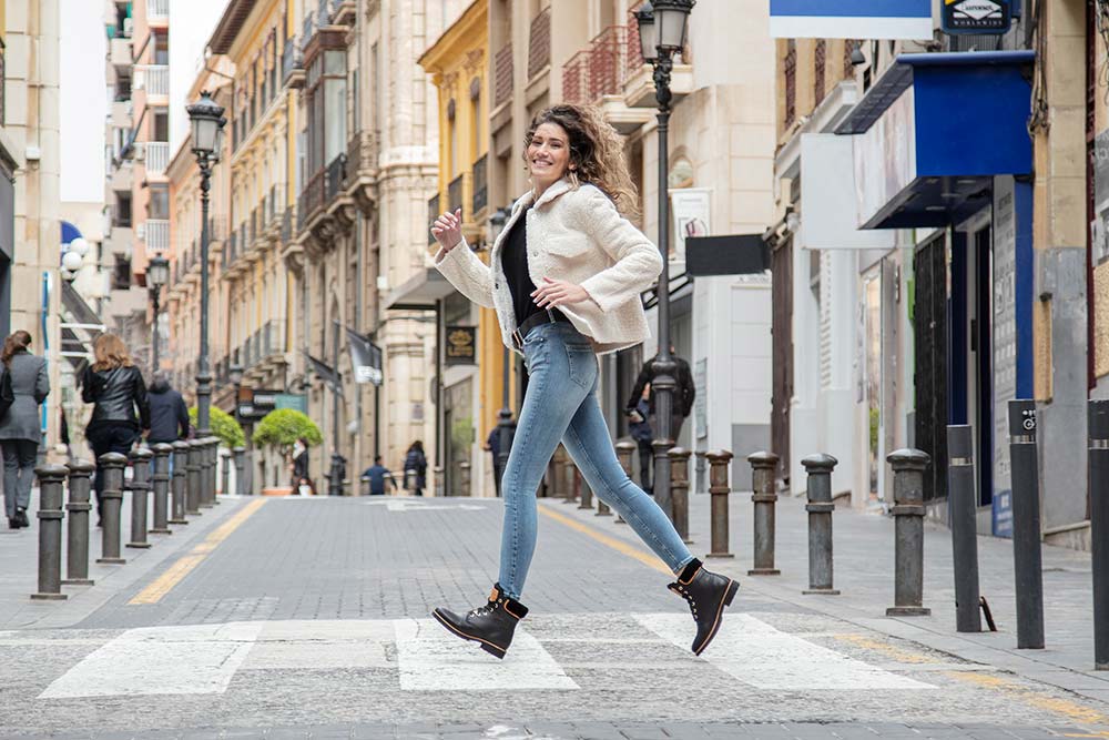 City walk online lace up boots