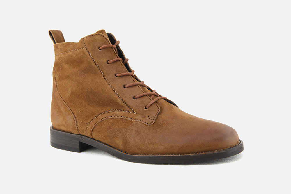 eastland ash hiking boots