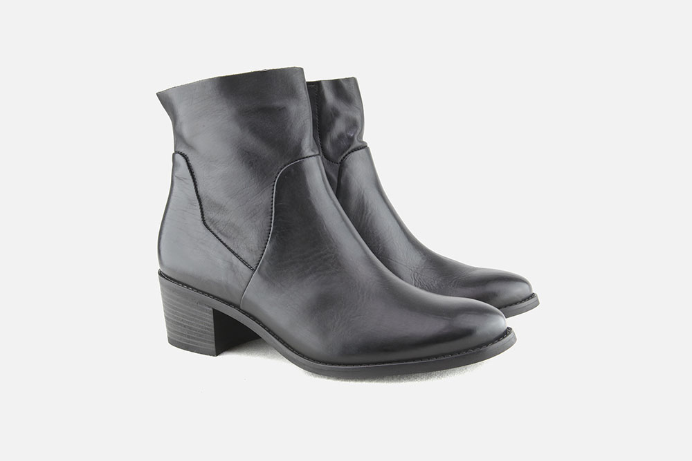 Paul Green PHILOMENE LISSE NOIR Ankle boots on labotte