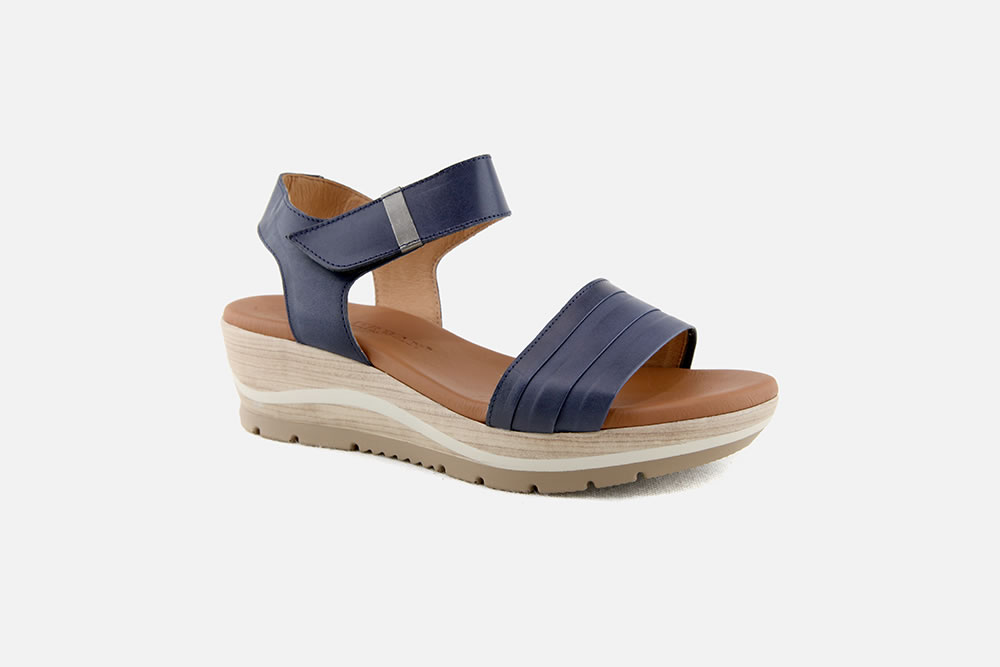 paula urban wedge sandals