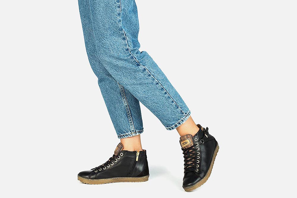 Pikolinos LAGOS HI NOIR Lace up boots on labotte
