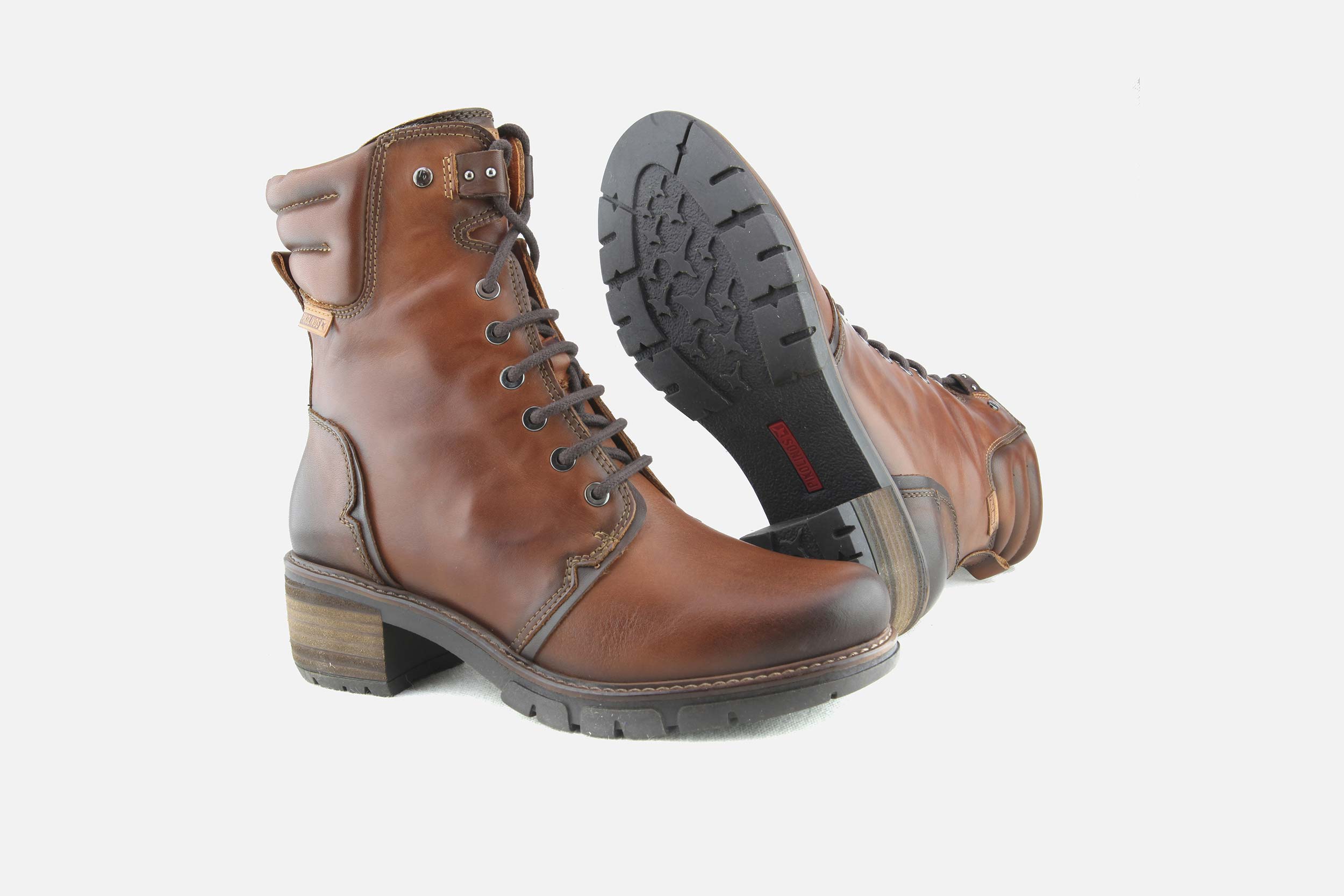 Pikolinos hiking boots top