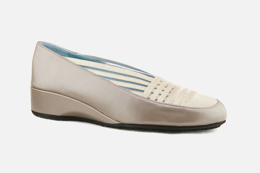Thierry Rabotin SARIETTE CHAMPAGNE OR Loafers on labotte