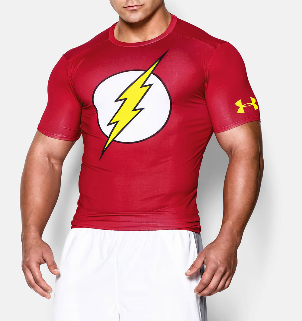 Under Armour AE FLASH MC ROUGE T-shirts on labotte