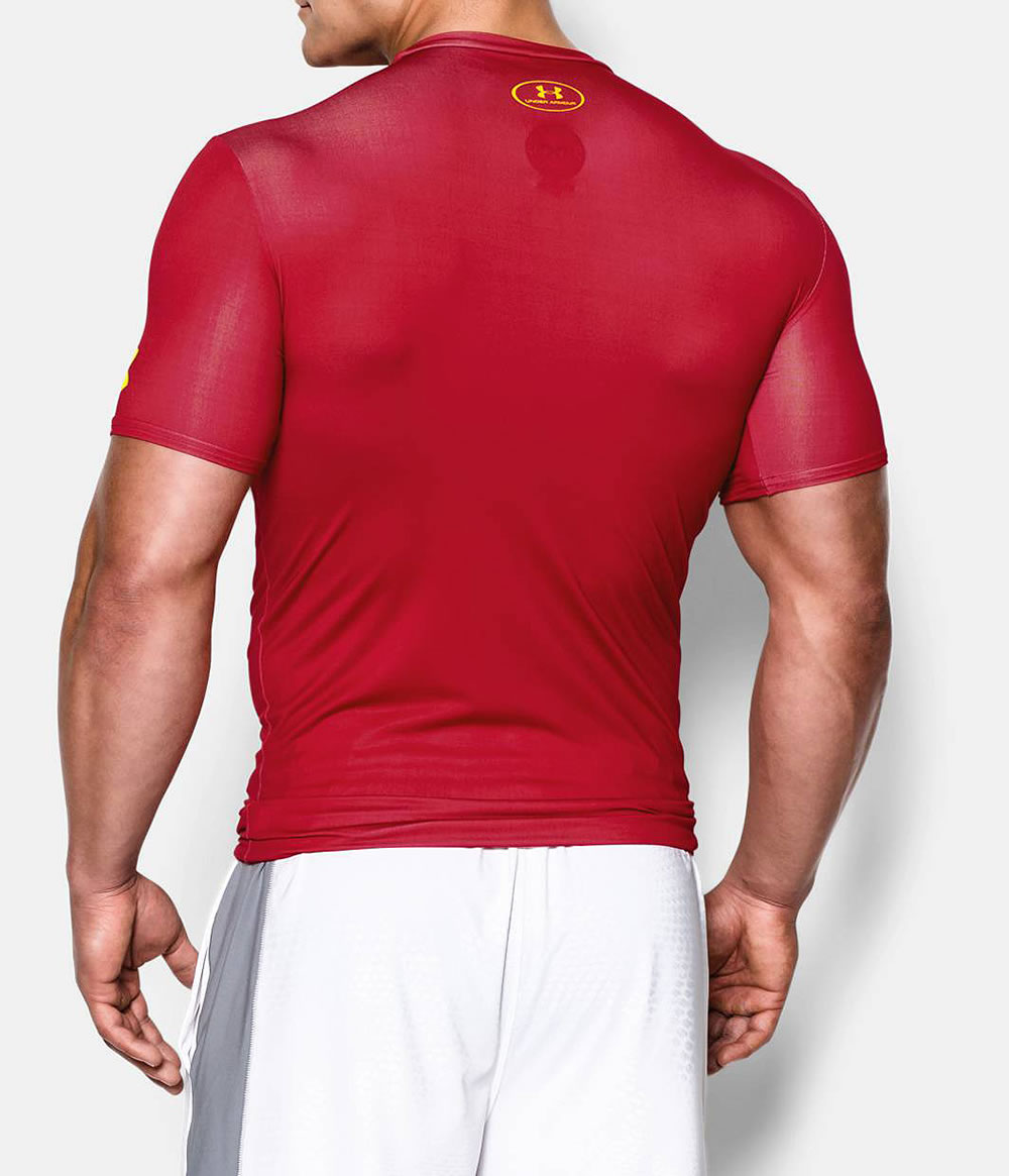 Under Armour AE FLASH MC ROUGE T-shirts on labotte