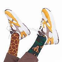 SOCKS THE GIRAFFE - Many Mornings