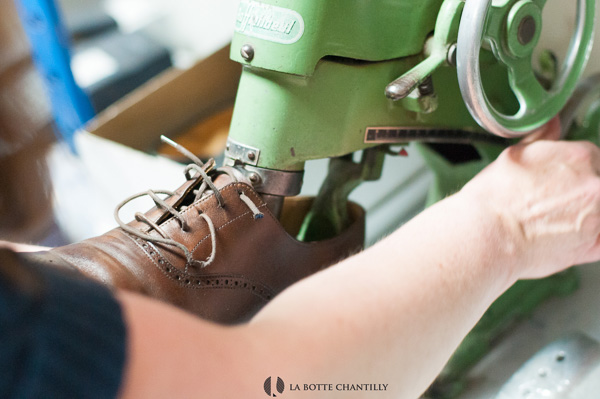 Technique du forçage d'une chaussure - La Botte Chantilly