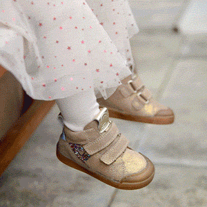 Kids' shoes