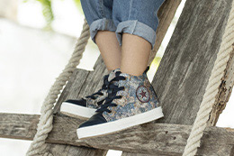 Girls' shoes, clothingsummer sales