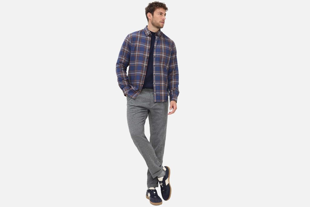 DANIEL LIGHT FLANNEL NAVY CAMEL